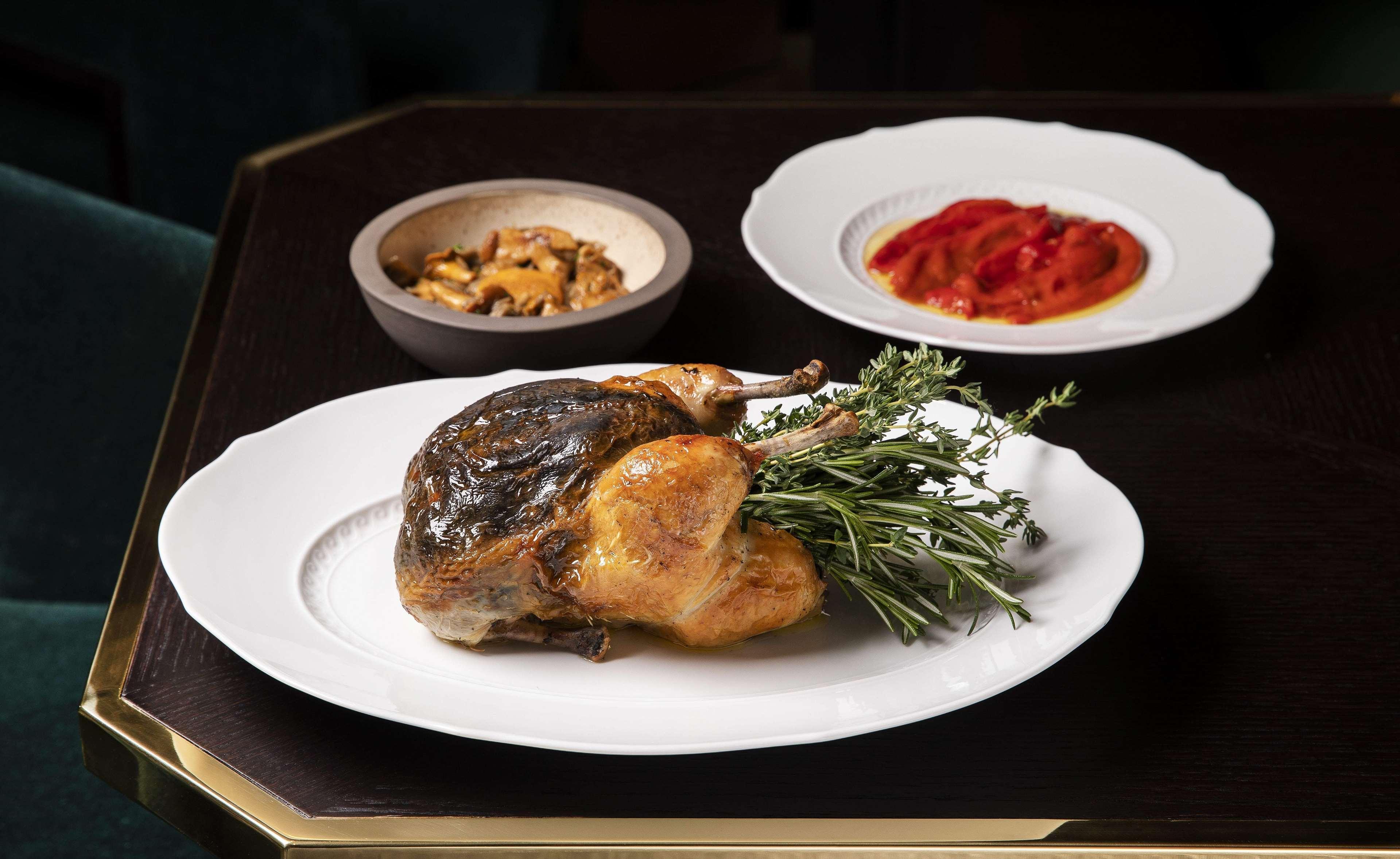 The Biltmore Mayfair Лондон Экстерьер фото A half roast chicken with sides