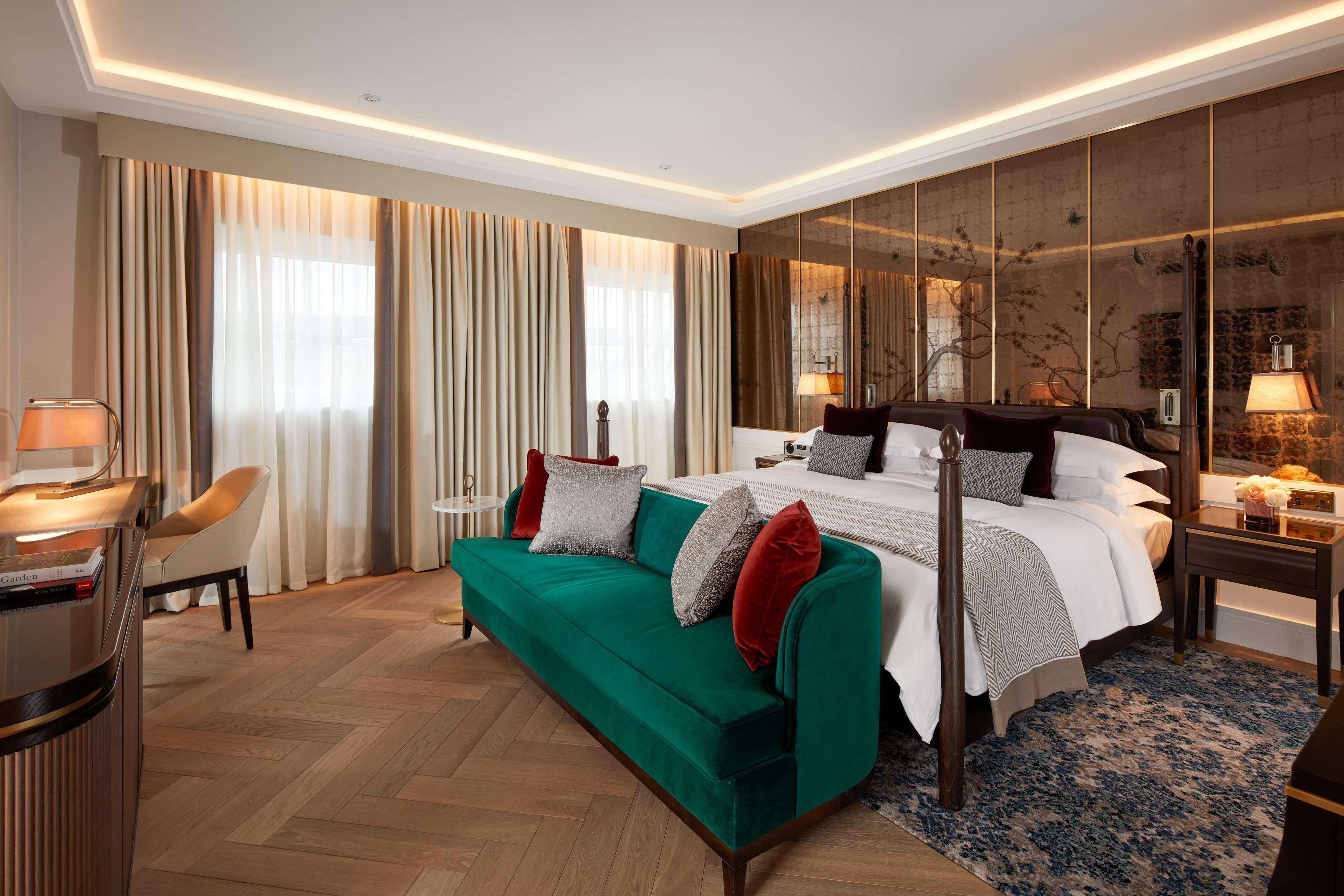 The Biltmore Mayfair Лондон Экстерьер фото A suite at the hotel