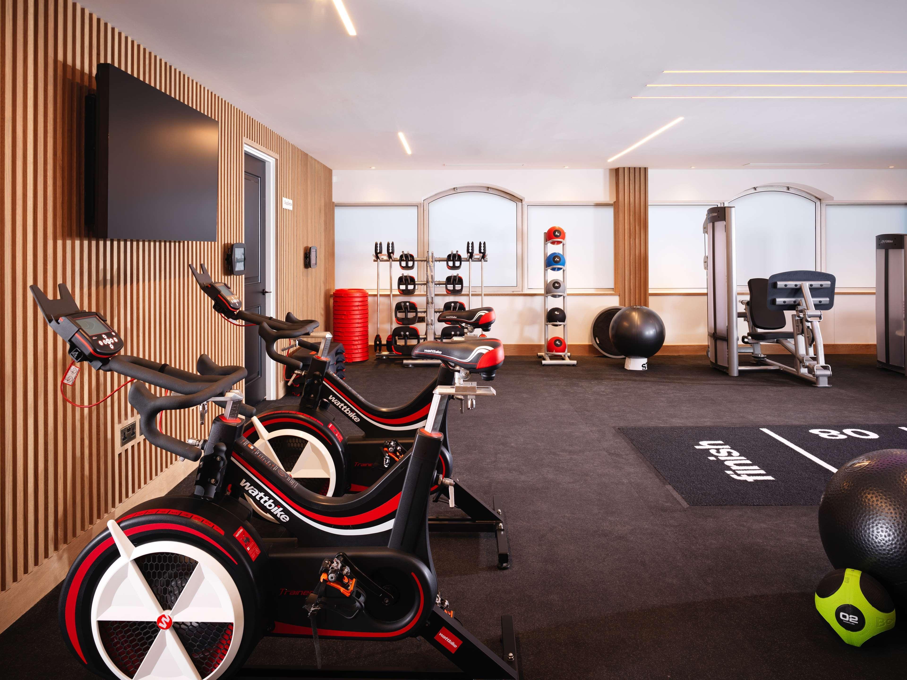 The Biltmore Mayfair Лондон Экстерьер фото The gym at the 2016 Olympic Village