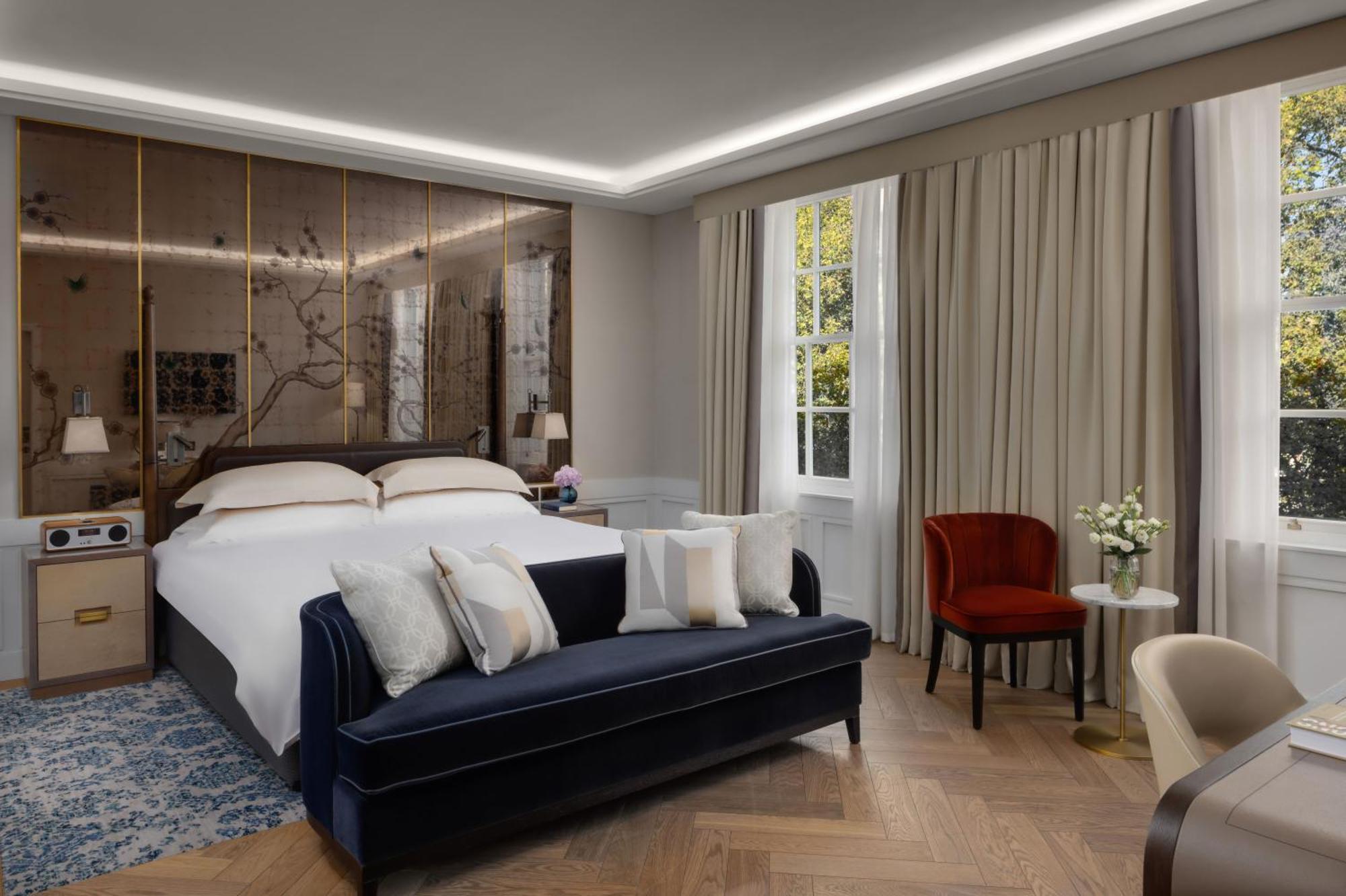 The Biltmore Mayfair Лондон Экстерьер фото A bedroom at the hotel